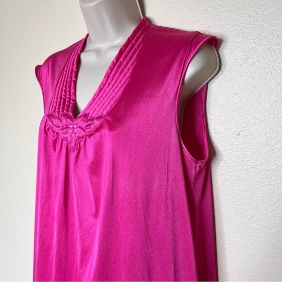 Vintage Collectibles by JCPenney Bright Pink Cap Sleeve Nightgown Women Medium - Picture 3 of 11